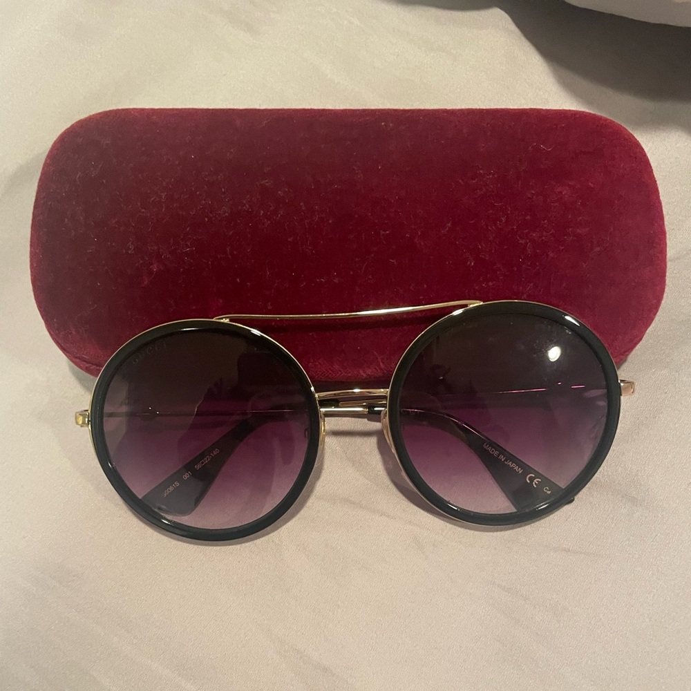 Gucci Round Sunglasses with Velvet Case